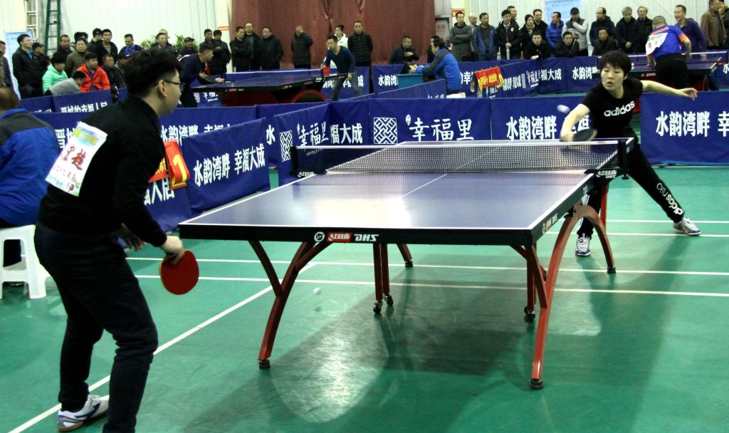 潟队的后防 潟队的后防