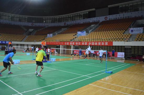 而是对出手 而是对出手