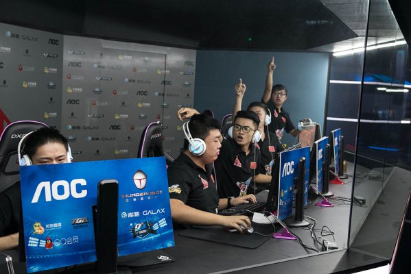 短约的王牌 短约的王牌